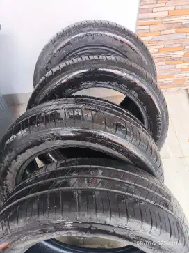 Dijual Ban Kumho 205/55 R16 OEM Stargazer Tahun 2025