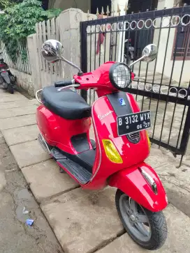 Vespa LX 125 pajak panjang