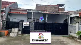 Disewakan Rumah di pesona anggrek Bekasi Utara