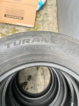 Ban bridgestone turanza t005a 215/65 16