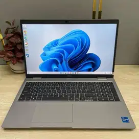 LAPTOP DELL LATITUDE 5520 CORE i7 GEN 11 RAM 16 NVME 256GB TOUCH D-ET