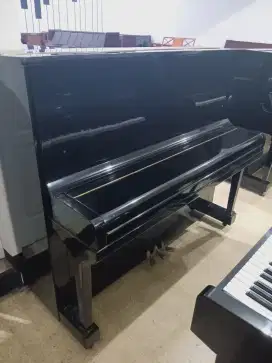 Piano Yamaha U2