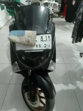 Yamaha nmax 2019 hitam