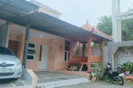 RUMAH DEPAN SMA HIDAYATULLAH CEMARA BANYUMANIK