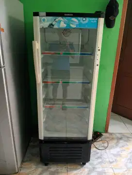 dijual cepat showcase