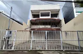 Nego sampai Deal‼️ Disewakan Ruko 3 lantai Strategis Pucang Anom
