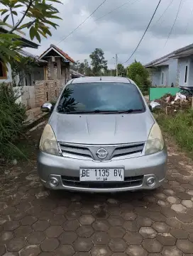 Nissan Grand Livina XV 2012 Matic