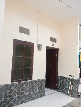 Di kontrakan Bulanan