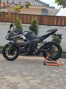 Kawasaki New Ninja 250 FI 2 Cylinder thn 2022 Odo 600 W Sda Koko Motor