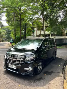 TOYOTA Alphard SC 2.5 A/T 2017
New CBU - Made in Japan)