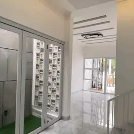 Rumah 2 Lantai Di Komplek Billymoon Pondok Kelapa S7792