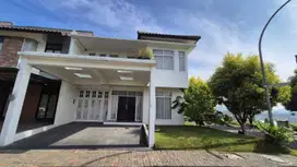 Disewakan Rumah Furnish Luas di Lokaradya Kota Baru Parahyangan