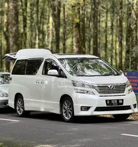 Toyota Vellfire 2011 Bensin