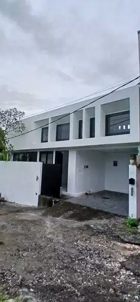 Jual Rumah Semi Furnished di Cekomaria