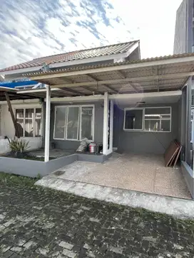 Rumah di jual murah samping sekolah citra negara Beji tanah baru depok