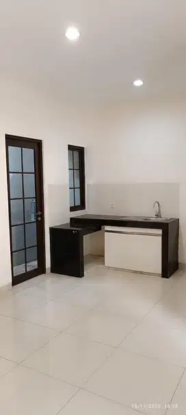 DIJUAL CEPAT RUMAH GREEN VILLAGE  TANGERANG 2 LANTAI UKURAN 6X10,5M2