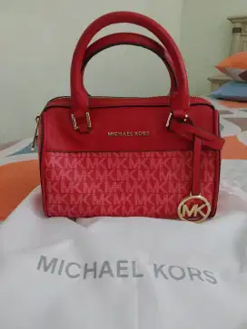Michael Kors Model Speedy