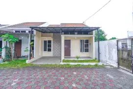 Rumah Strategis 15 Mnt ke Mall Paradise Walk Serpong Siap Huni J-30522