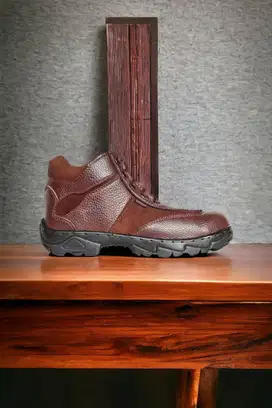Supplier daftar harga sepatu safety di Cikampek