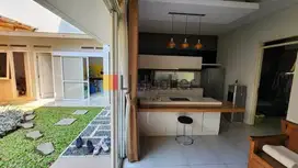 Jual Rumah di Kota Baru Parahyangan Bandung,Semifurnish ada Kolam Ikan