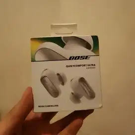 Bose qc ultra resmi warna white