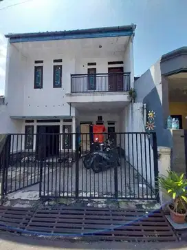 Rumah 2 lantai antapani bandung  dekat jl kuningan bebas banjir