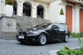 BMW 320i E90 2010 Matic – Full Original, Sangat Terawat