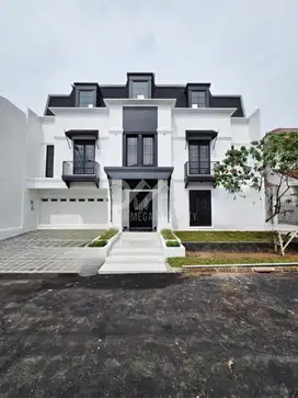 Dijual CEPAT Rumah Mewah Pool di Bintaro Sektor 9