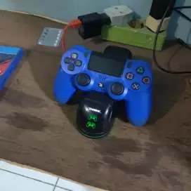 Stick ps4 dan chargeran nya
