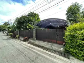 Rumah Asri ada Taman Depan Belakang Lokasi Strategis di Gegerkalong.
