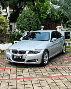 BMW E90 320i LCI 2011