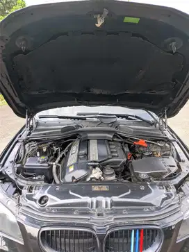 BMW 520i 2005 Bensin