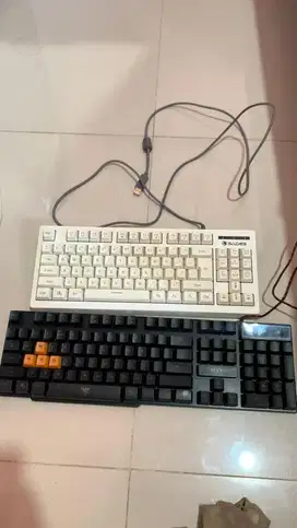 Keyboard Sades Sabre + Nyk Nemesis