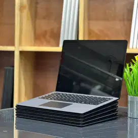 Surface Laptop 2, Intel Core i7 Gen 8, Ram 16Gb Ssd 512GB S-WC