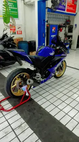 Jual R15v3 ss kumplit