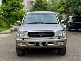TOYOTA LAND CRUISER VX100 LIMITED DIESEL AT 2000 NON AIRSUS