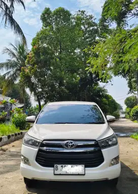 Toyota innova V matik bensin 2017