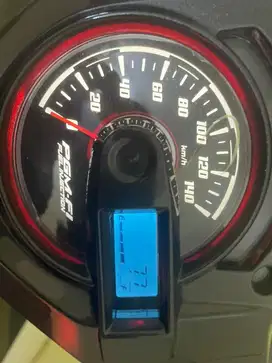 Honda Beat Deluxe KM 7,7 (Seperti baru)