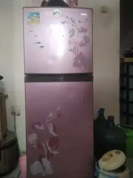Kulkas Dua Pintu SHARP