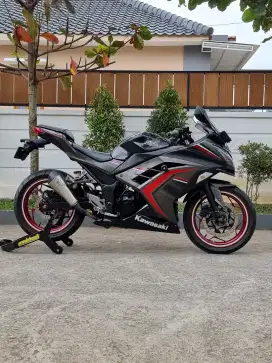 Kawasaki Ninja 250 ABS FI thn 2016 pmk 2017 Odo 22rb Koko Motor