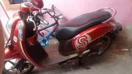 Scoopy 2014 merah