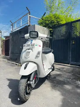 Vespa 150cc Piaggio White