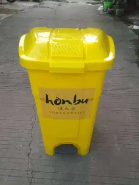 Tong sampah roda plastik 50 liter