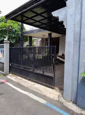 Rumah cocok untuk kost di Jl. Karangrejo, Gajahmungkur dekat Jatidiri
