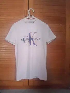 kaos Calvin Klein jeans