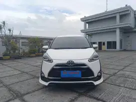 TOYOTA SIENTA Q 2016 AT PUTIH
