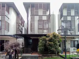 Rumah 3 Lantai Dekat RS Mitra Keluarga Gading Serpong Siap KPR J-24669