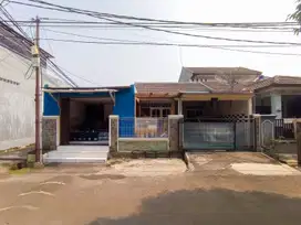 Rumah Strategis 6 Menit ke Stasiun Rawa Buntu SHM Bebas Banjir J-25333