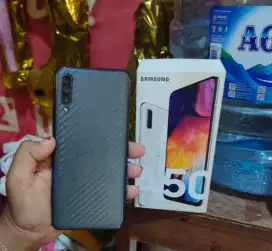 Samsung galaxy a50 ram  4/64 fullset!.