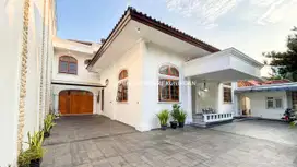Luxury Home for Rent at Jl Blitar Menteng